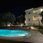 Sunny Estate Apartamento