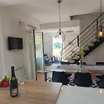 Sunny Estate Apartamento