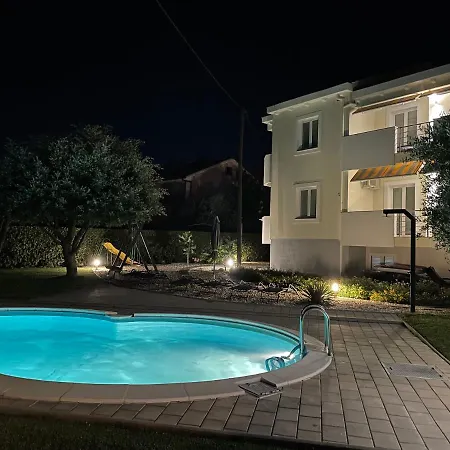Sunny Estate Apartament