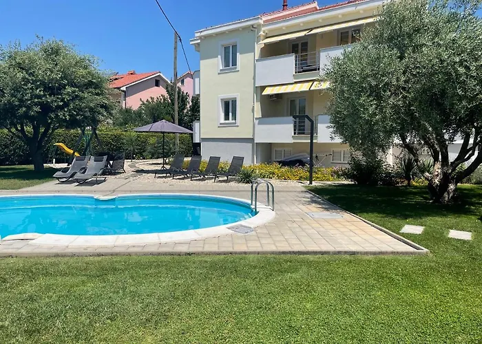 Sunny Estate شقة زاتون